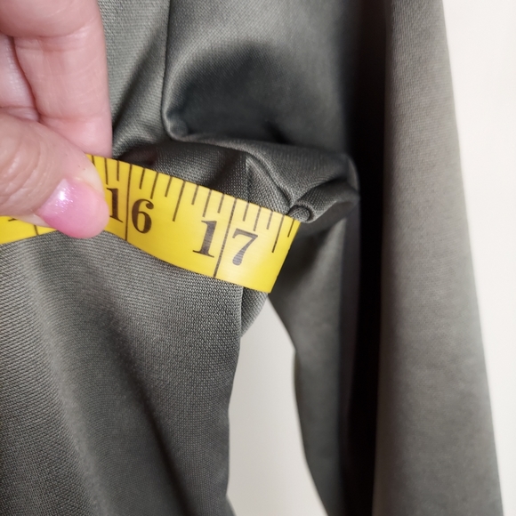 Boys Medium Champion Hoodie - Picture 8 of 9